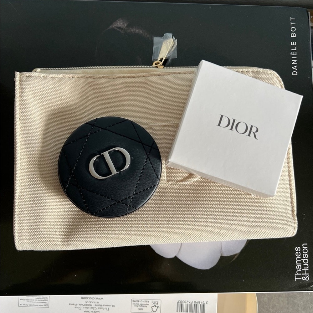 DIOR Compact✨ limited edition ✨ Pocket Mirror & VIP cosmetic clutch bag